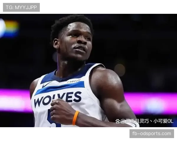 安东尼·爱德华兹突破拉开对位差距 提升球队关键时刻得分效率